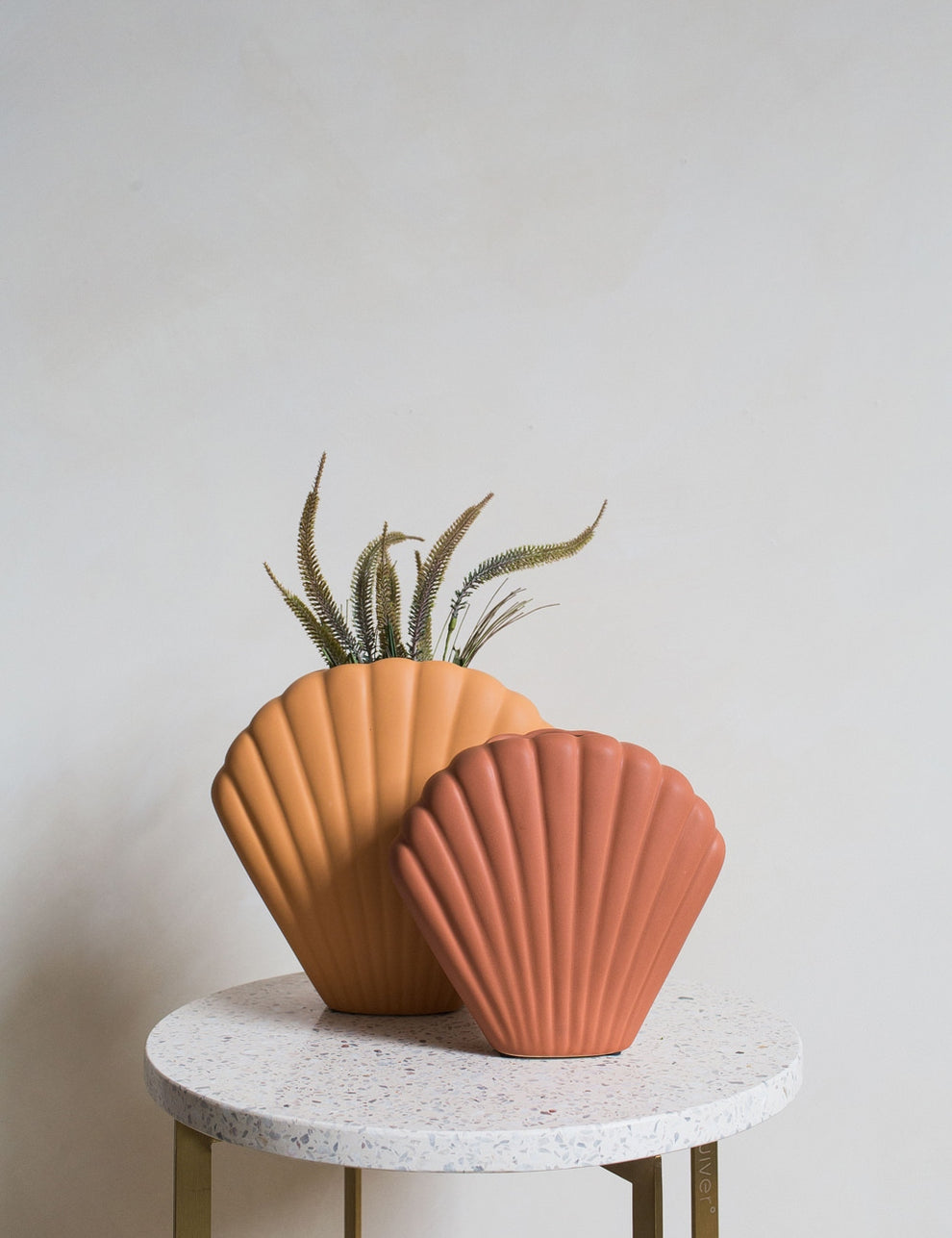 Ceramic Shell Vase - Peach
