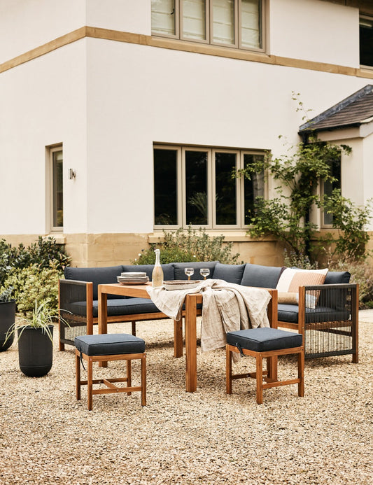 Our Top 10 Cosy Garden Ideas for Entertaining this Spring
