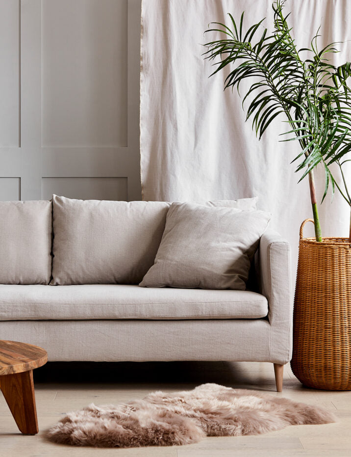 How to introduce a linen sofa to your home