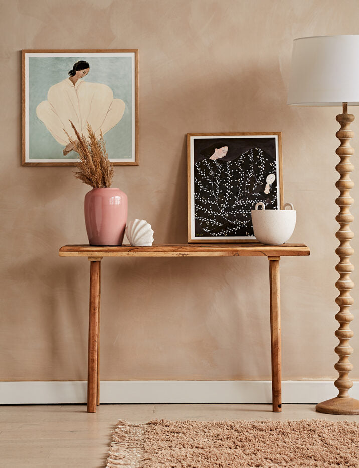 A Guide to Console Tables: What They Are and How to Dress Them