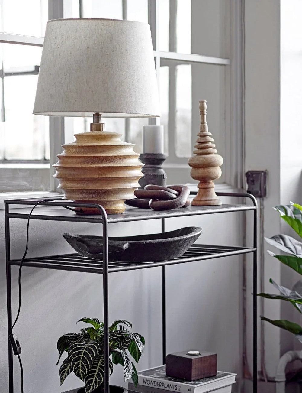 Svalle Table Lamp