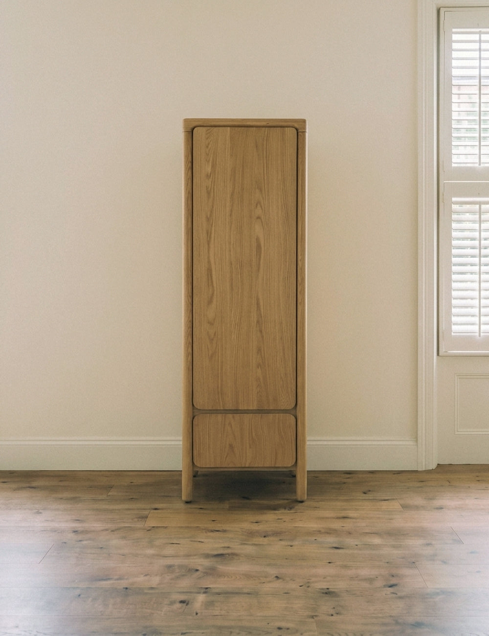 Toffee Cabinet with one door Natural