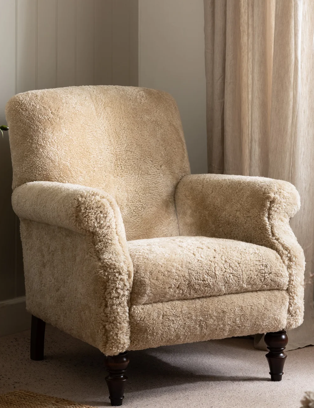 Una Armchair in Sheepskin