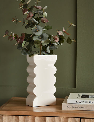Off-White Curvy Vase