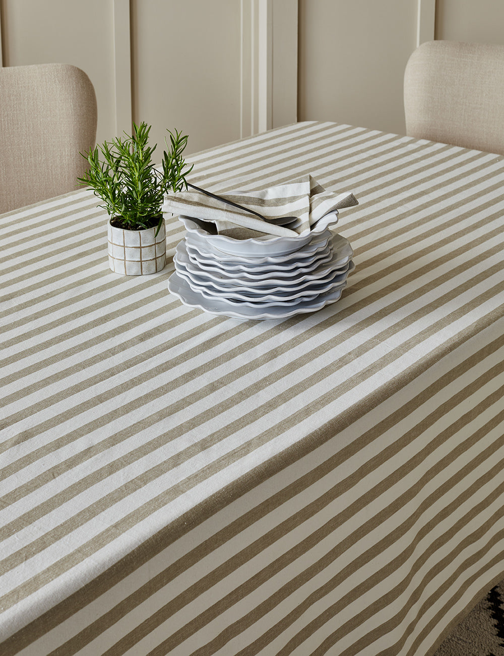 Striped tablecloth discount