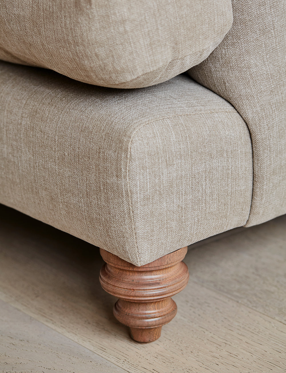 Betsy Loveseat