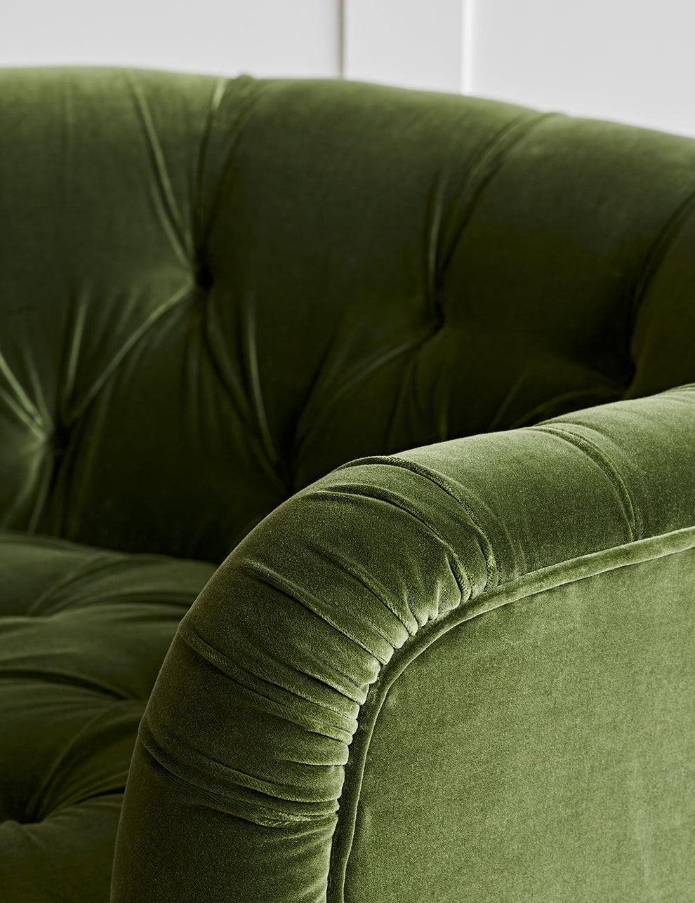 Lily Love Seat