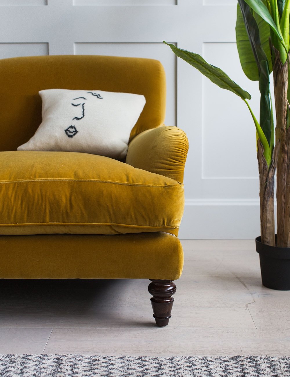 Mabel Sofa 