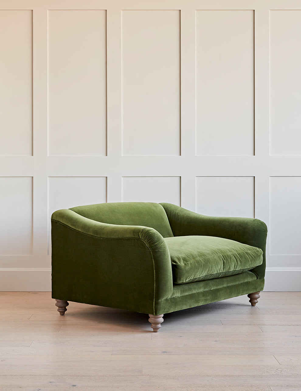 Oscar Love Seat