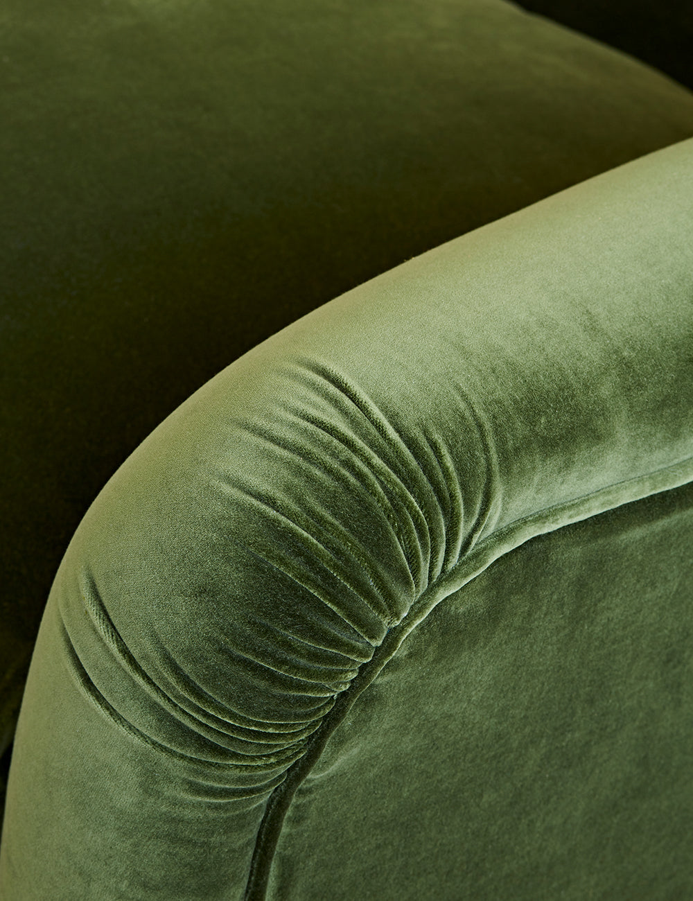 Oscar Love Seat