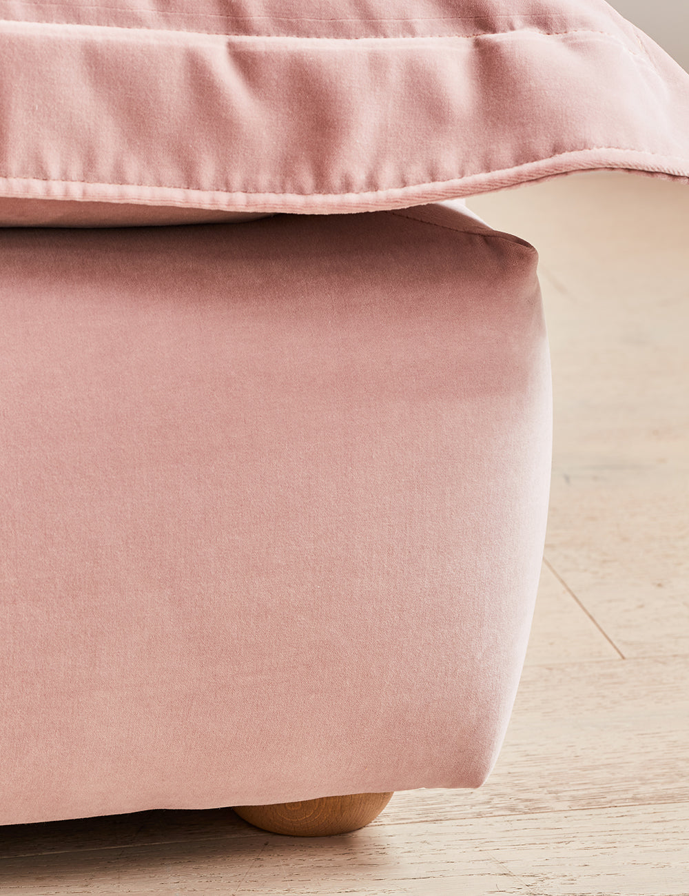 Penny Love Seat
