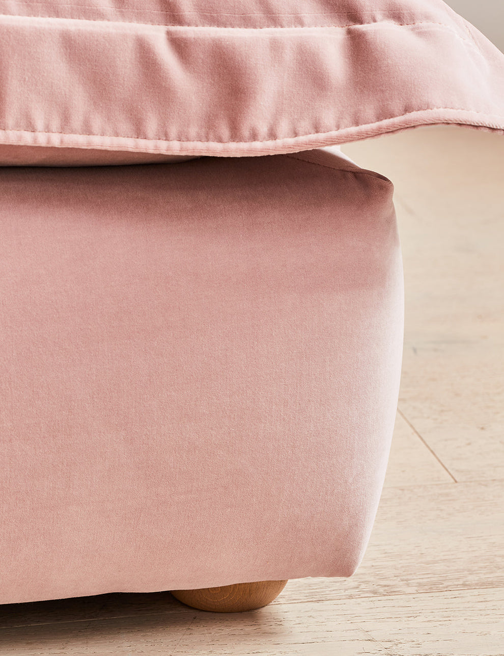 Penny Love Seat