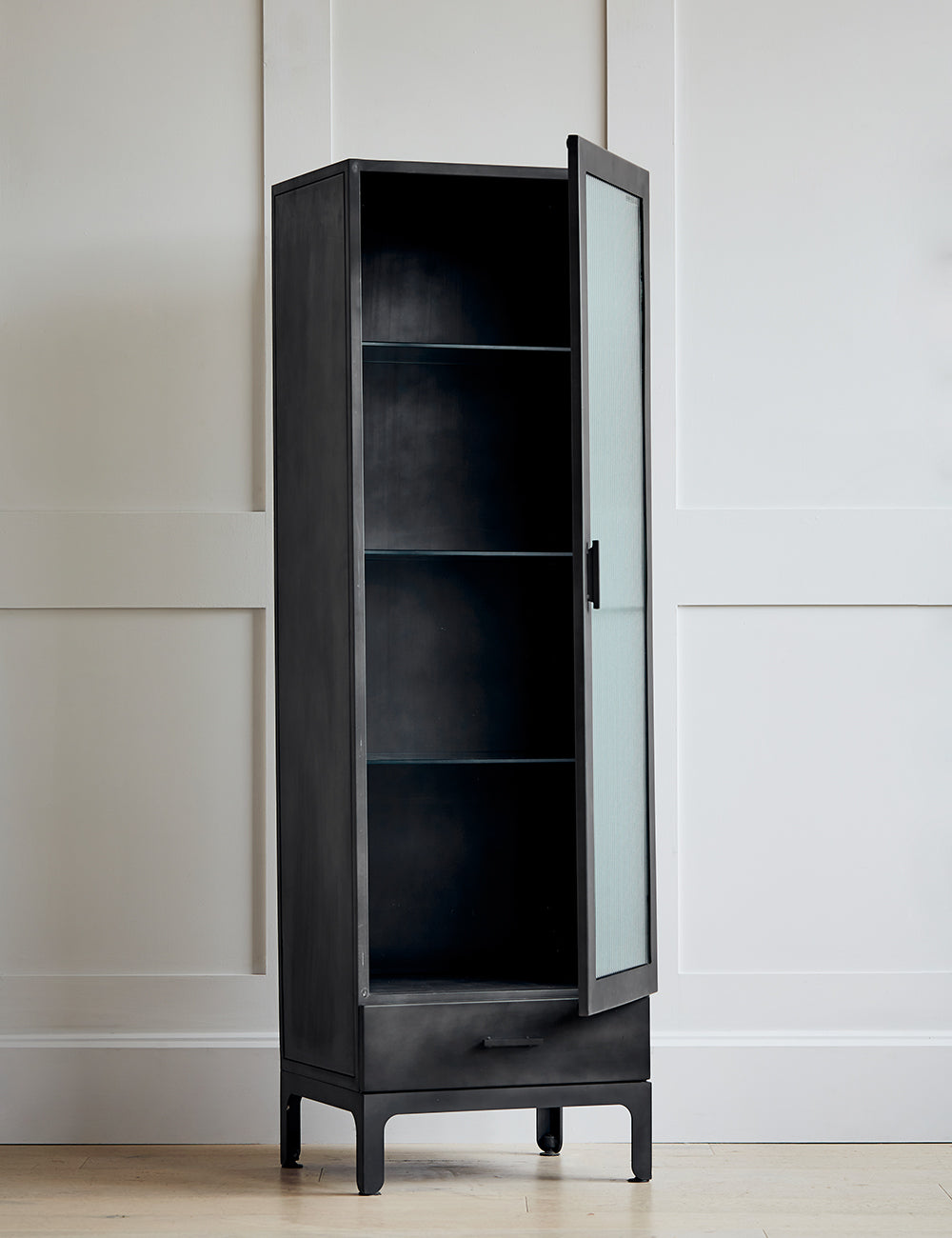 Single glass shop display cabinet