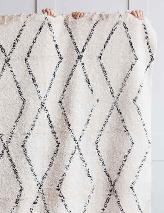 Cream Berber Rug Rose and Grey