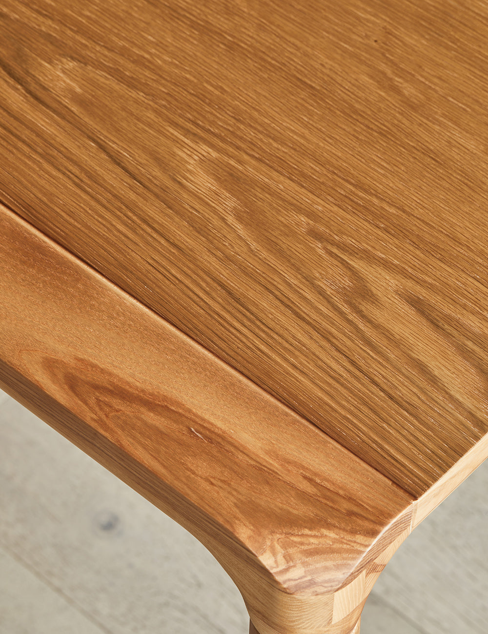 Curved edge dining table online