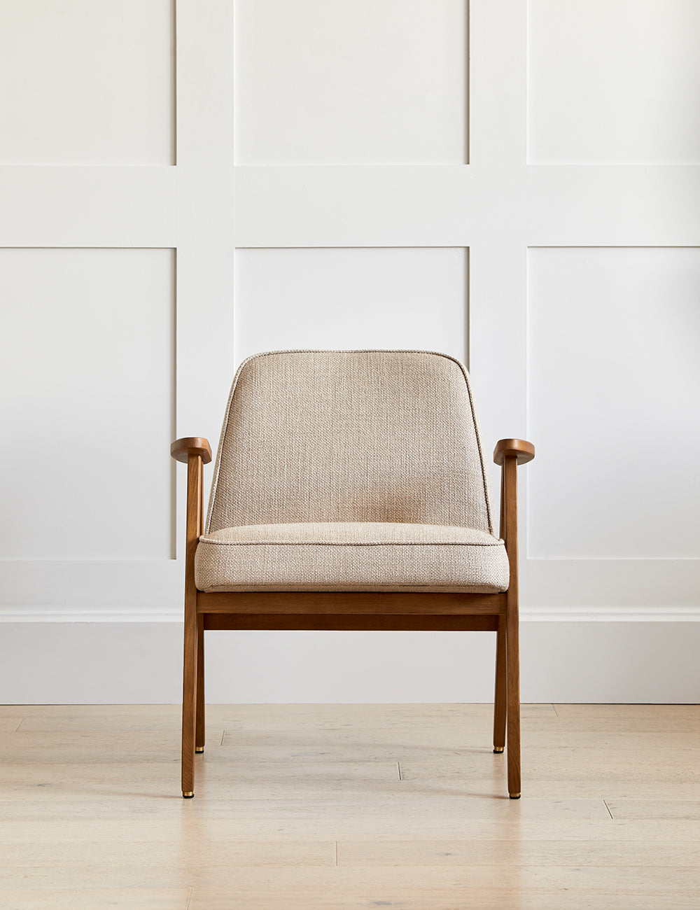Jozef chierowski shop 366 easy chair