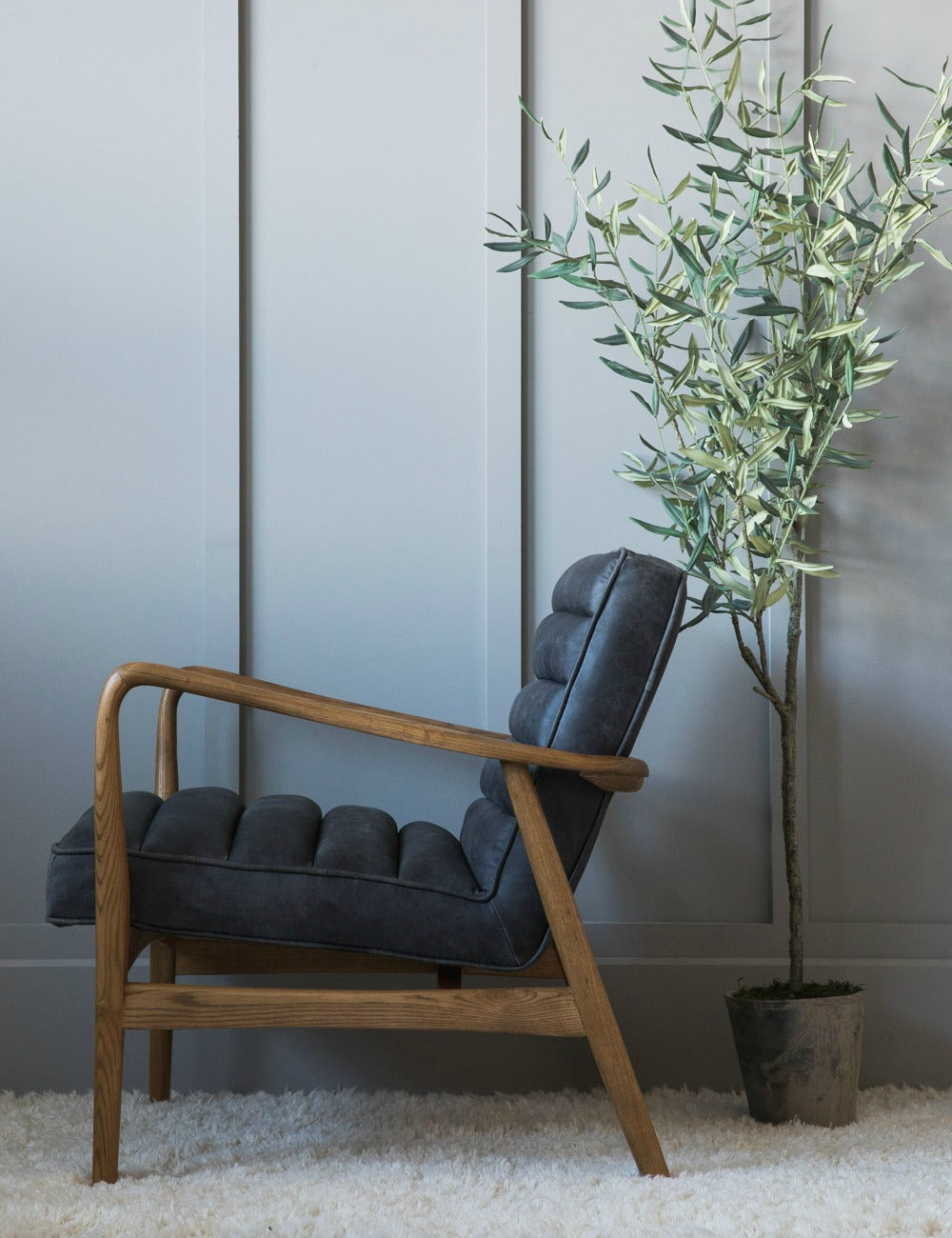 Black mid century armchair deals