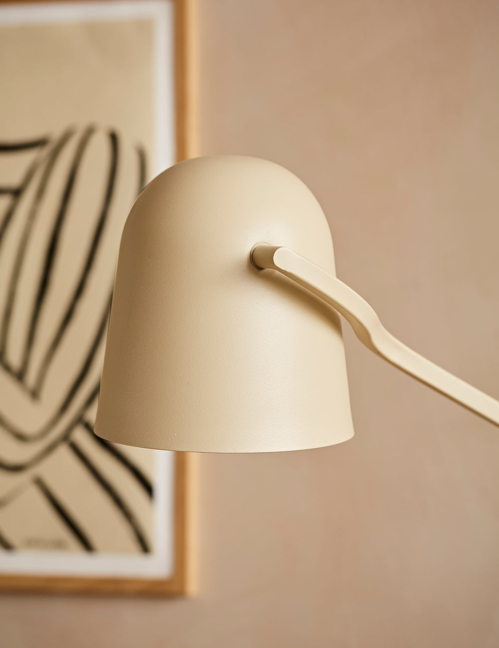 Lamp minimal clearance