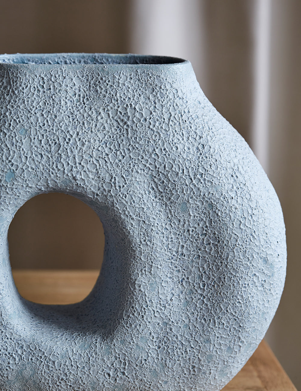Organic Circle Vase detail
