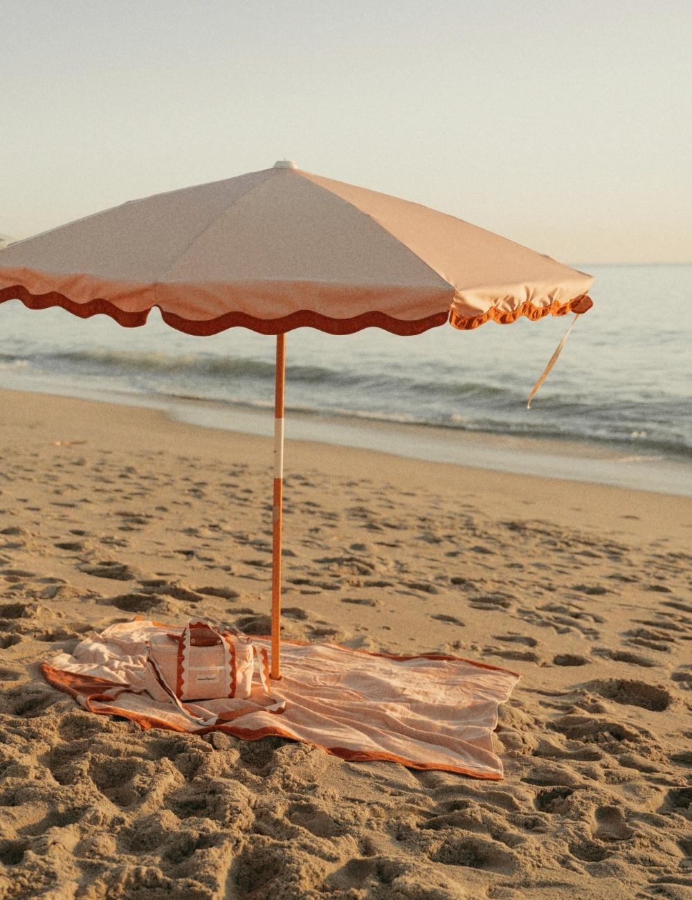 Strong beach umbrella discount