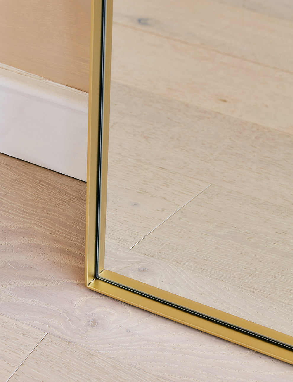 Rectangular Floor Mirror - Champagne detail