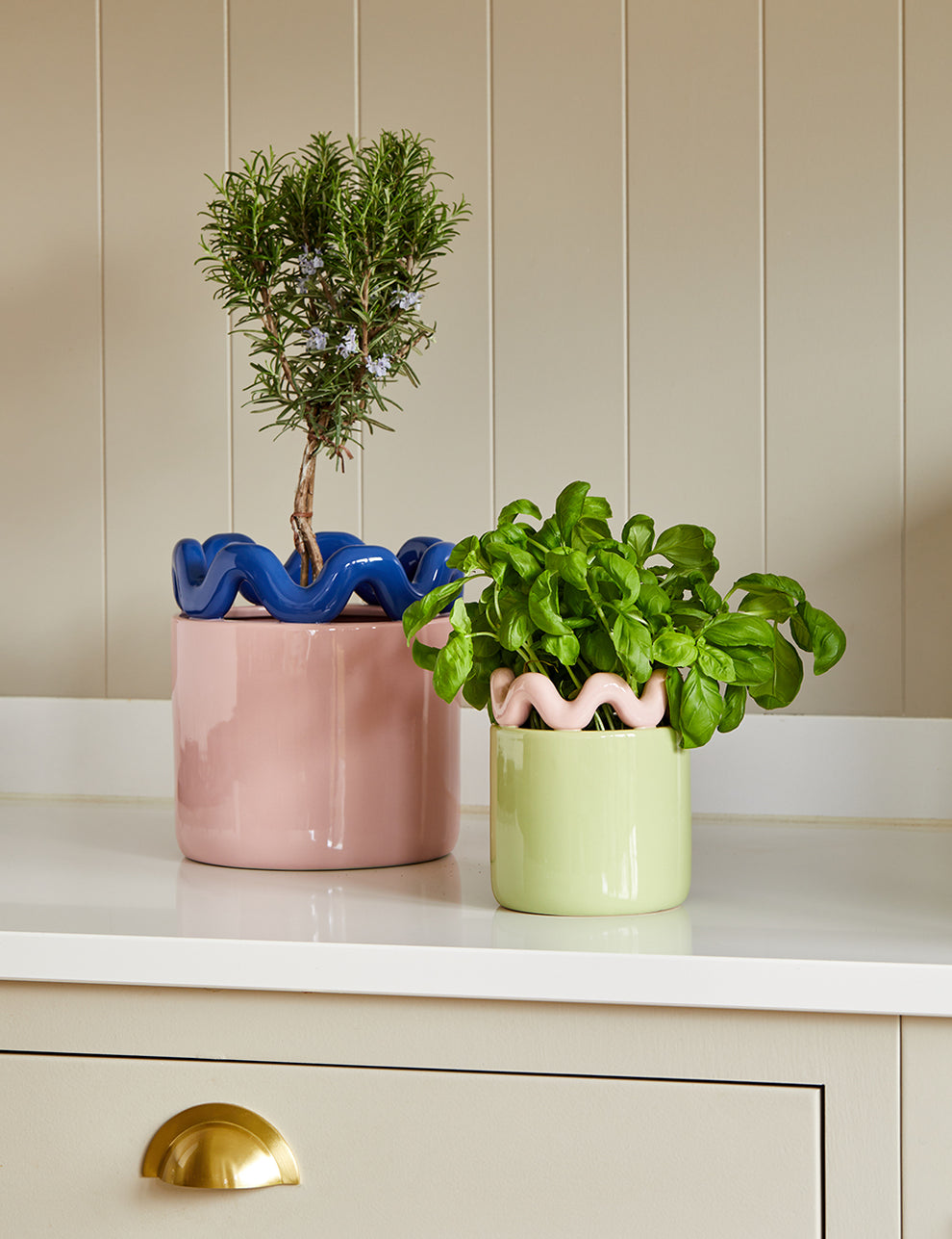 Small Green & Blush Pink Wavy Plant Pot 